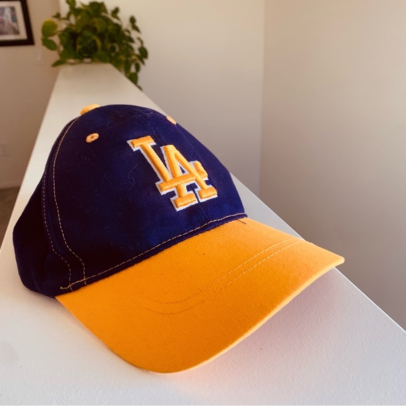 EUC YELLOW AND PURPLE LA DODGERS HAT LAKERS COLOR - Picture 3 of 3